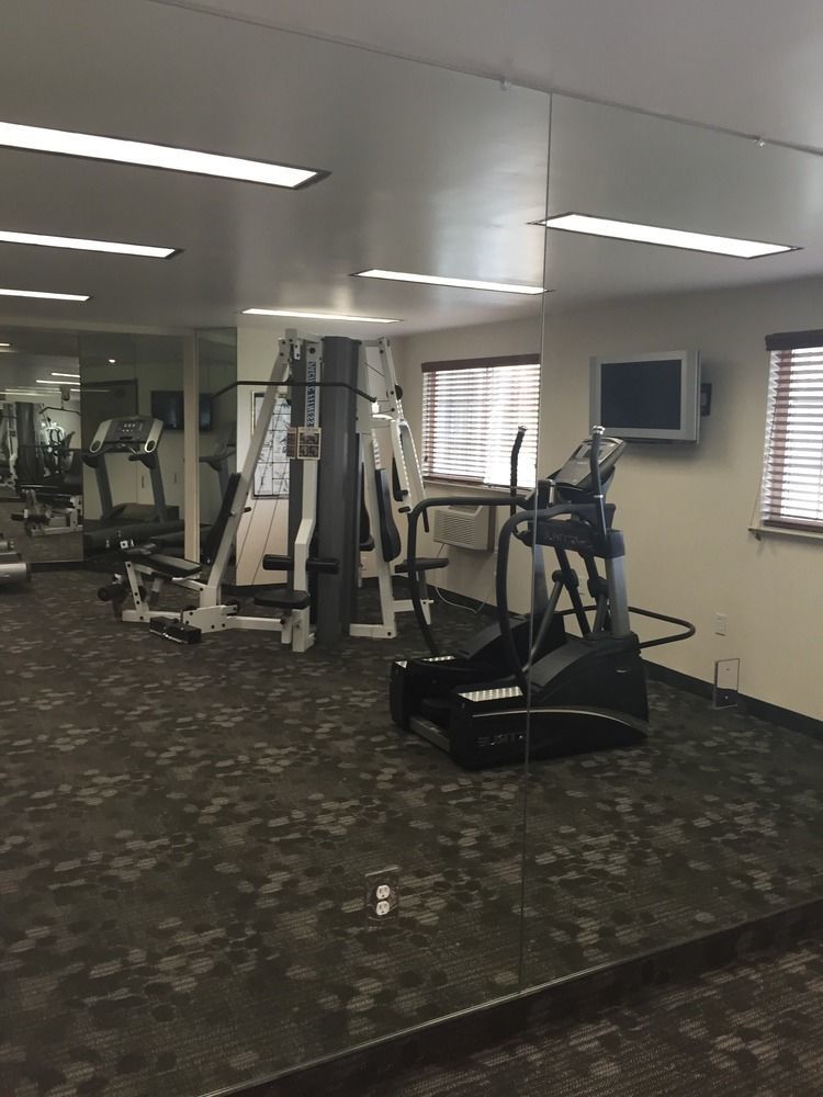Country & By Radisson, Delta Park North 3*